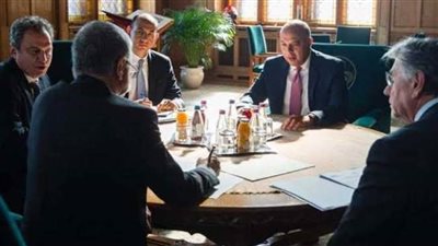 سفير مصر في بودابست يلتقي رئيس البرلمان المجري ويسلمه دعوة لزيارة القاهرة