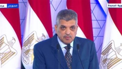 أسامة ربيع: قناة السويس حققت أعلى إيراد شهرى فى مايو بـ657 مليون دولار