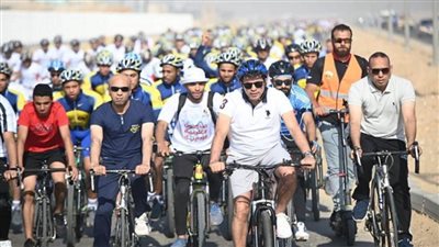 وزير الرياضة يقود ماراثون دراجات العاصمة الإدارية وسط مشاركة 25 ألف شاب وفتاة (صور)