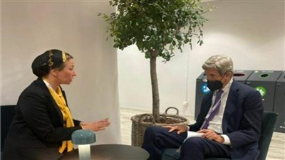 وزيرة البيئة تبحث مع المبعوث الأمريكي التعاون في مواجهة التغيرات المناخية