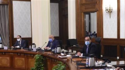 مدبولى يتابع موقف تنفيذ محاور الطرق الرئيسية والكباري على مستوى الجمهورية