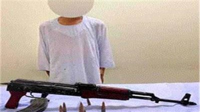 سقوط عنصر إجرامي هارب من حكم بالمؤبد بأسوان