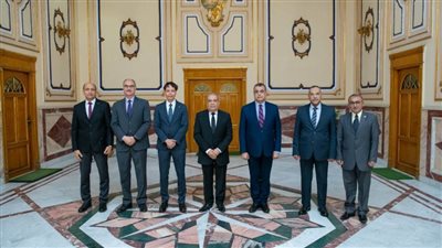 وزير الإنتاج الحربي يناقش وعلماء مصر الاستفادة من خبراتهم في مختلف المجالات