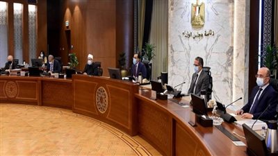 رئيس الوزراء يؤكد أهمية مشروعات الإنتاج الحيواني ومجمع الألبان التي افتتحها الرئيس في تحقيق الأمن الغذائي لمصر (صور)