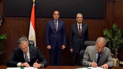رئيس الوزراء يشهد مراسم توقيع اتفاقيتي تعاون لدعم جهود إزالة الكربون من قطاع الطاقة بمصر (صور)