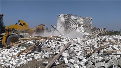 استمرار حملات إزالة التعديات علي أملاك الدولة جنوب بورسعيد