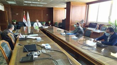 وزير الري يتابع موقف مشروعات تأهيل الترع والمساقي والتحول للري الحديث في القليوبية (صور)