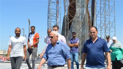 محافظ بورسعيد يتابع الأعمال النهائية بمدخل بورسعيد الجنوبي من اتجاه ٣٠يونيو