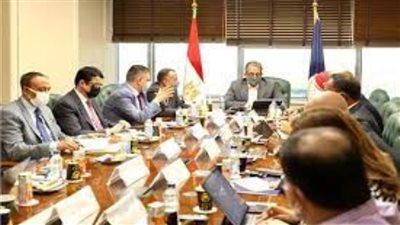 وزير السياحة يوجه بتجهيز عيادة طبية وتعديل مسار الزيارة بالمتحف اليوناني الروماني