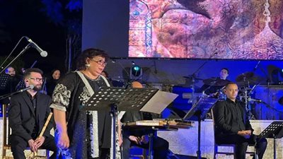 وزيرة الثقافة تعزف للجاليات المصرية والعربية في روما (صور)