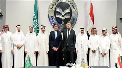 رئيس هيئة الاستثمار يجتمع مع رئيس اللجنة الوطنية العقارية السعودية وعدد من الشركات (صور)