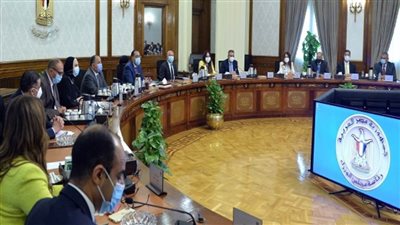 رئيس الوزراء: الحكومة تولي أهمية كبيرة لتنمية وتوطين صناعة السيارات في مصر (صور)
