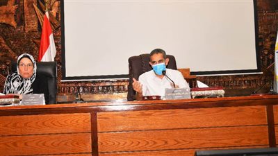 محافظ الغربية يعقد الاجتماع الأسبوعي لمتابعة نسب تنفيذ حياة كريمة 