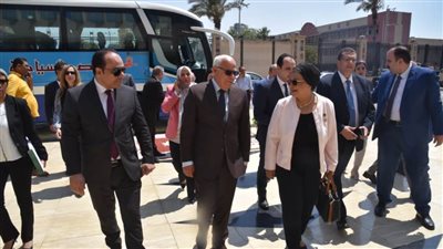 محافظ بورسعيد يستقبل لجنة الشئون الصحية بمجلس النواب