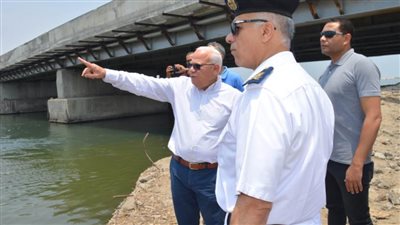 محافظ بورسعيد يتفقد بوغازي الجميل لمتابعة سير العمل