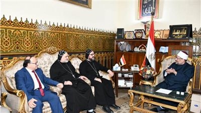 وفد الكنيسة السريانية بمصر يهنئون وزير الأوقاف بعيد الأضحى 