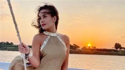 هند صبري تتألق في جلسة تصوير لحظة الغروب