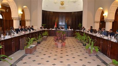 د. خالد عبد الغفار يستعرض تقريرًا عن اجتماع المجلس الأعلى لشئون الدراسات العليا والبحوث (صور)