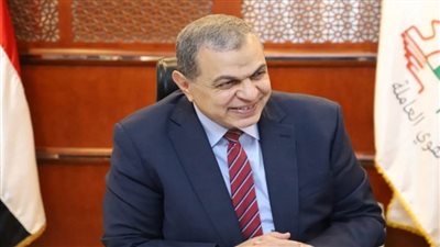 وزير القوى العاملة يتابع تنفيذ إجازة عيد الأضحى بالقطاع الخاص