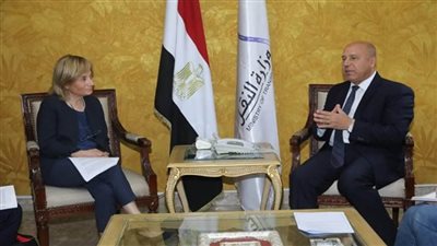 وزير النقل يبحث مع البنك الأوروبي للاستثمار الموقف الحالي للمشروعات المشتركة