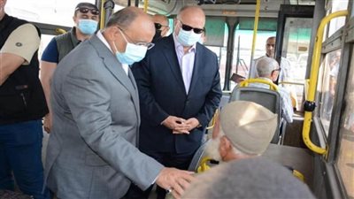 شعراوي ومحافظ القاهرة يتفقدان مواقف السيارات لمتابعة الالتزام بالتعريفة (صور)