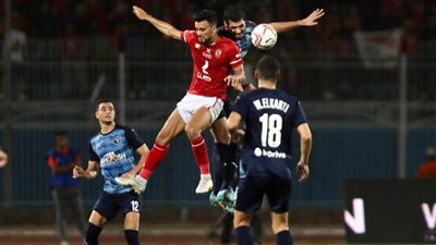 الشوط الأول.. بيراميدز يتقدم على الأهلي بهدف 