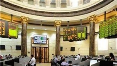 تباين مؤشرات البورصة المصرية في بداية جلسات الأسبوع