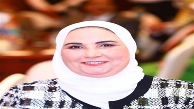 وزيرة التضامن توجه فرق التدخل السريع بالتعامل مع حالات أطفال وكبار وأسر بلا مأوى