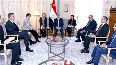 الرئيس السيسي يستقبل وزيرة الدفاع الألمانية