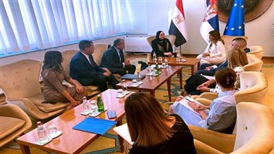 وزيرة التجارة ونظيرتها الصربية تبحثان سبل تطوير العلاقات الاقتصادية بين البلدين (صور)