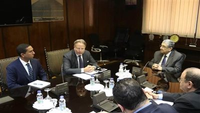 وزير الكهرباء يستقبل سفير الدنمارك لدعم سبل وتعزيز التعاون والاستثمار على أرض مصر (صور)