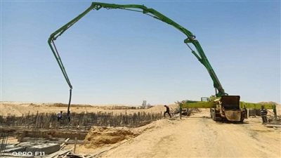 وزير الإسكان يتابع سير العمل بمدينة السويس الجديدة (صور)