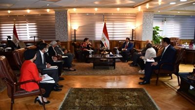 وزير الشباب يبحث مع المدير الإقليمي لمنظمة اليونيسيف تعزيز أُطر التعاون المشترك (صور)