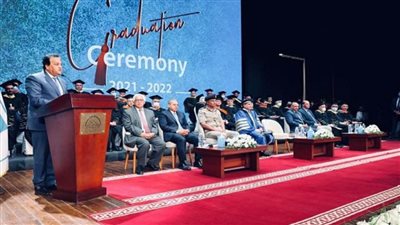 د. خالد عبد الغفار يشهد حفل تخريج دفعة جامعة العلوم والتكنولوجيا بمدينة زويل للعام الدراسي 2021/2022 (صور)