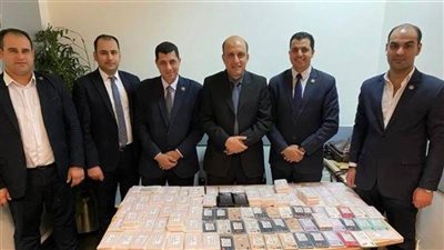 مطار القاهرة يحبط محاولتى تهريب 143 آيفون .. وأدوية بقيمة 2 مليون جنيه |