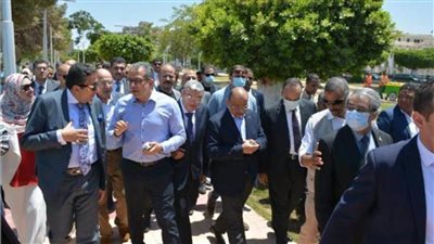 وزيرا «التنمية المحلية» و«السياحة» يفتتحان تطوير كورنيش النيل بالمنيا