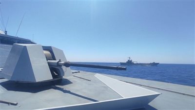 القوات البحرية المصرية واليونانية تنفذان تدريبا بحريا عابرا بنطاق الأسطول الشمالي (صور)