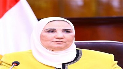 وزيرة التضامن تتابع حادث تصادم طريق سوهاج الصحراوي  