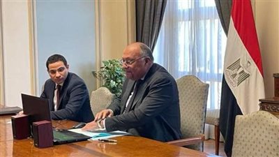 شكري يبحث هاتفيا مع رئيس المنتدى الاقتصادي العالمي آخر استعدادات مؤتمر المناخ