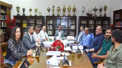 هل ينسحب الأهلي من الدوري بسبب التحكيم بعد اجتماع اليوم؟