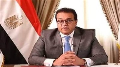 د. خالد عبد الغفار يستعرض تقريرًا عن بدء الدراسة بجامعة المنيا الأهلية مع بداية العام الدراسي في أكتوبر القادم