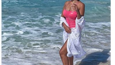 على البحر.. مي سليم تخطف الأنظار (صورة)