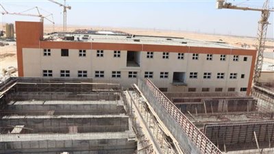 وزير الإسكان يتابع  مشروع محطة مياه الشرب العملاقة في العاشر من رمضان 