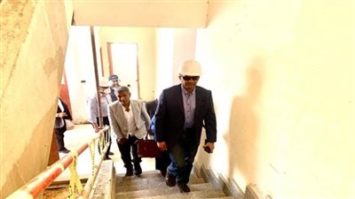 نائب وزير الإسكان لشئون البنية الأساسية يجري جولة تفقدية لمتابعة مشروعات المرافق بمدينة 6 أكتوبر (صور)