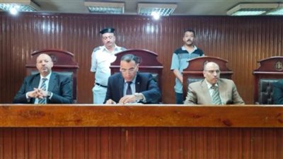 استغل شبه شقيقه وسحب 10 آلاف جنيه من حسابه في العبور