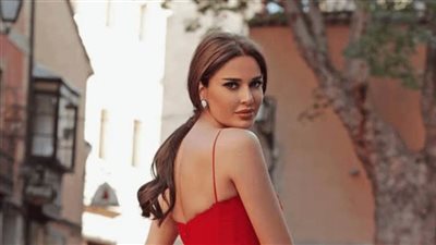 سيرين عبد النور تتألق في أحدث ظهور على شواطيء لبنان