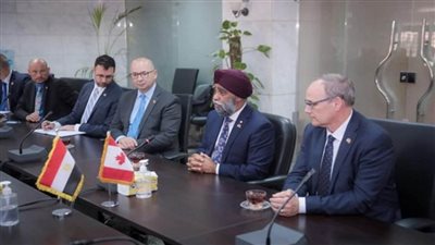 وزيرة البيئة تناقش مع وزير التنمية الدولية الكندي التعاون المشترك في المناخ والتنوع البيولوجي وتمويل التكيف (صور)