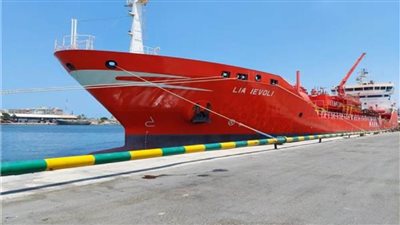 اقتصادية قناة السويس: تفريغ 3840 طن حديد وتداول 34 سفينه بموانئ بورسعيد 