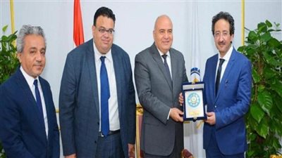 محافظ قنا يستقبل وفد قافلة جامعة طنطا الطبية