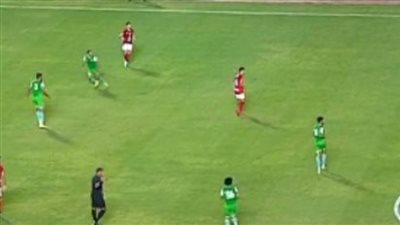 الأهلى يكتفى بتعادل سلبى مع ايسترن كومبانى فى الشوط الأول